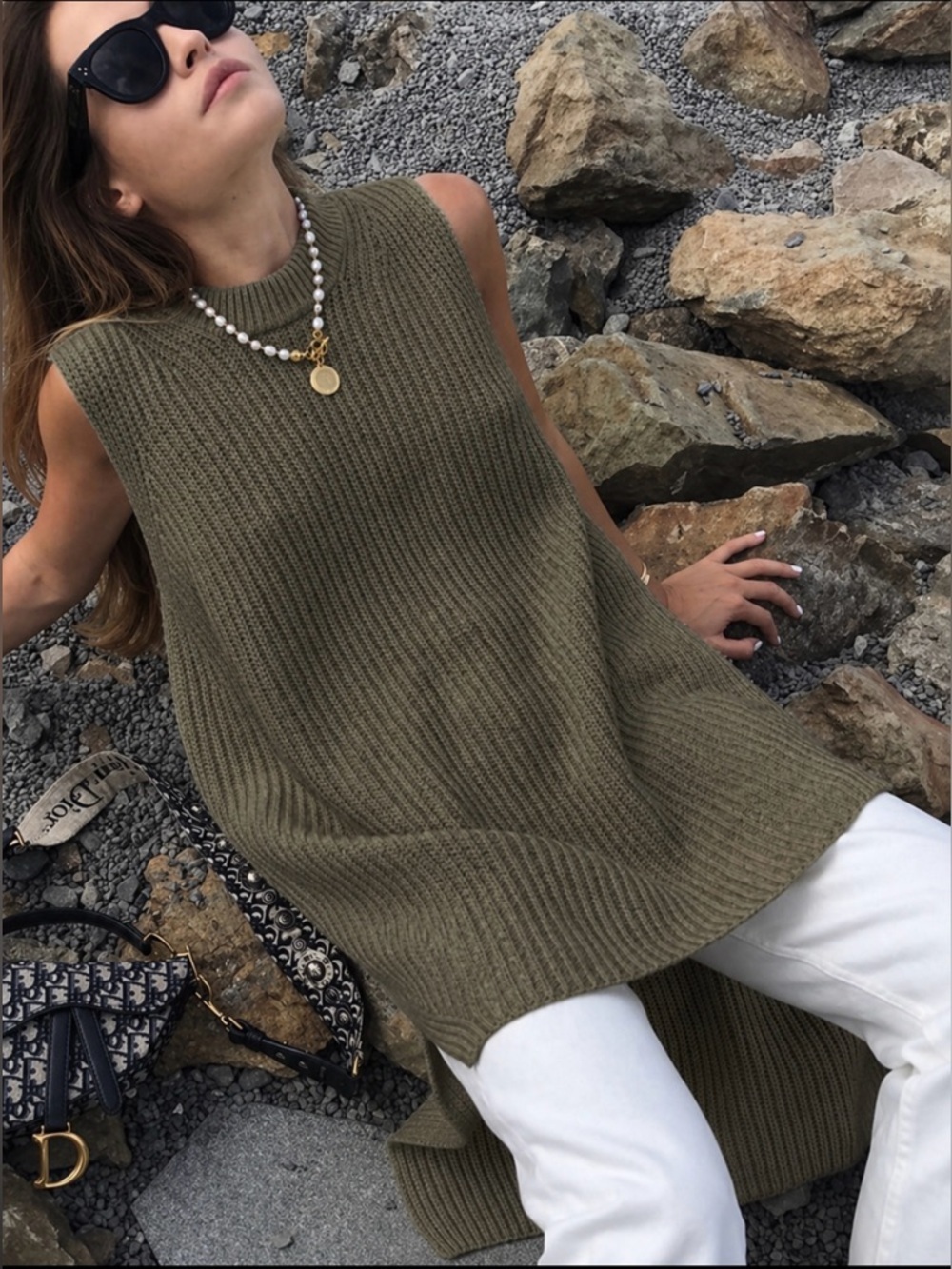12 Storeez Women’s Khaki Green 100%Wool Longline Sweater Vest Sleeveless Sweater